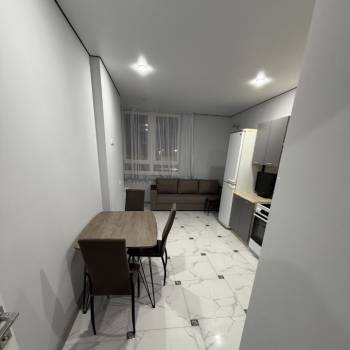 Сдается 1-комнатная квартира, 43 м²