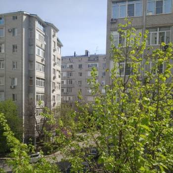 Продается 1-комнатная квартира, 63,8 м²