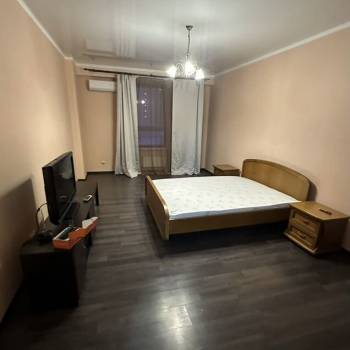 Сдается 1-комнатная квартира, 53 м²