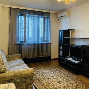 Сдается 1-комнатная квартира, 45 м²
