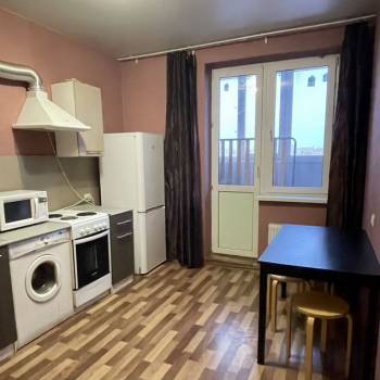 Сдается 1-комнатная квартира, 40 м²