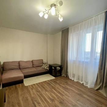 Сдается 1-комнатная квартира, 51 м²