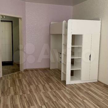 Сдается 1-комнатная квартира, 40 м²