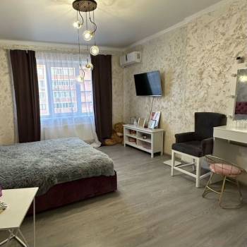 Сдается 1-комнатная квартира, 50 м²