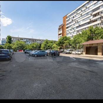 Продается 1-комнатная квартира, 49,4 м²