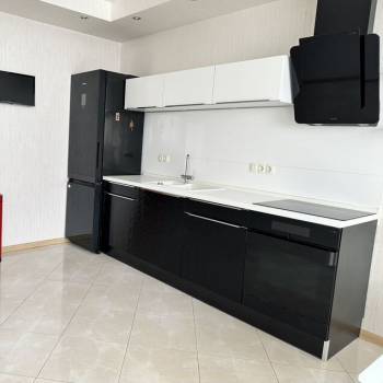 Продается 1-комнатная квартира, 43 м²