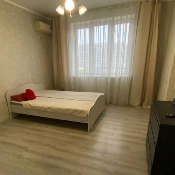 Сдается 1-комнатная квартира, 38 м²