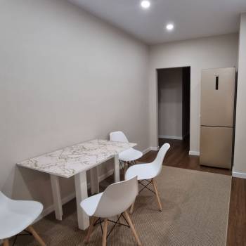 Продается 1-комнатная квартира, 43 м²
