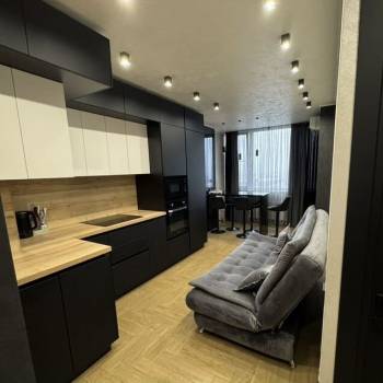 Продается 1-комнатная квартира, 38 м²