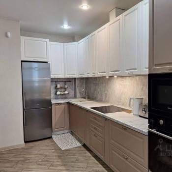 Продается 1-комнатная квартира, 49 м²