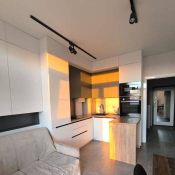 Сдается 1-комнатная квартира, 43 м²