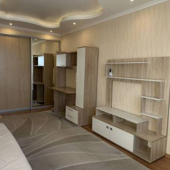 Сдается 1-комнатная квартира, 38 м²