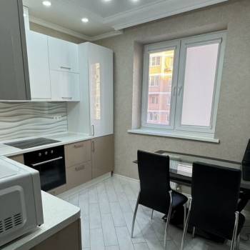 Продается 1-комнатная квартира, 39 м²