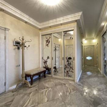 Сдается Многокомнатная квартира, 105 м²