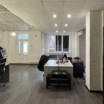 Сдается Нежилое помещение, 84 м²