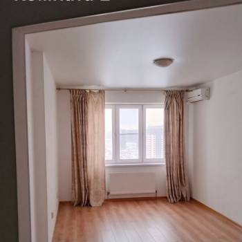 Продается 1-комнатная квартира, 43 м²
