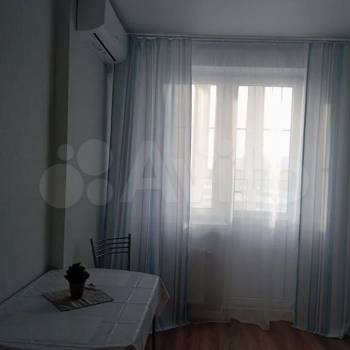 Сдается 1-комнатная квартира, 46 м²