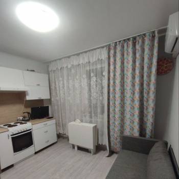 Продается 1-комнатная квартира, 38 м²