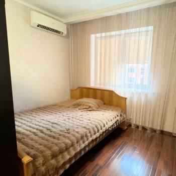 Продается 1-комнатная квартира, 45 м²