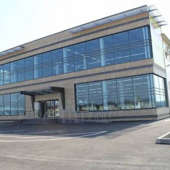 Сдается Нежилое помещение, 1950 м²