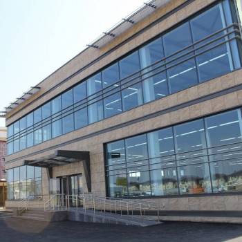 Сдается Нежилое помещение, 1950 м²