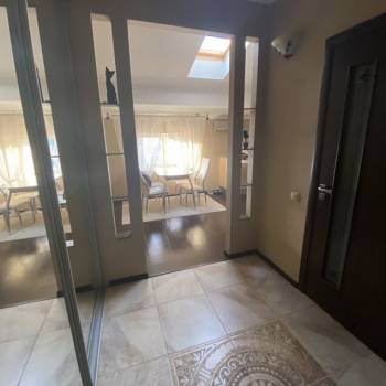 Продается 1-комнатная квартира, 42 м²