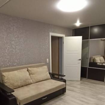 Сдается 1-комнатная квартира, 38 м²