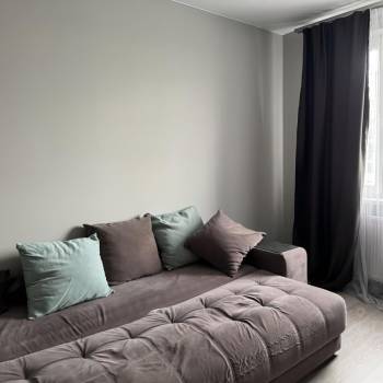 Сдается 1-комнатная квартира, 42 м²