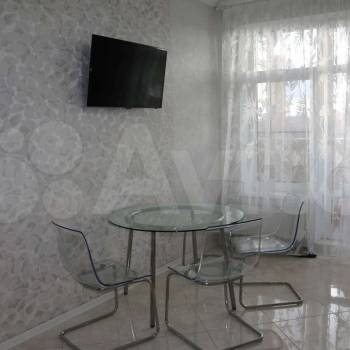 Сдается 1-комнатная квартира, 62 м²