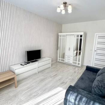 Сдается 1-комнатная квартира, 43 м²