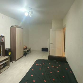 Продается 1-комнатная квартира, 38 м²