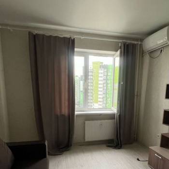 Продается 1-комнатная квартира, 38 м²