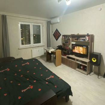 Продается 1-комнатная квартира, 38 м²