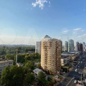Продается 1-комнатная квартира, 97,2 м²
