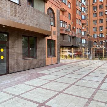 Продается 1-комнатная квартира, 97,2 м²