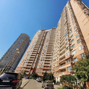 Сдается 2-х комнатная квартира, 72 м²