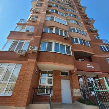 Сдается 2-х комнатная квартира, 72 м²
