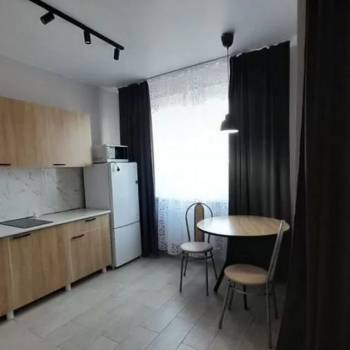 Продается 1-комнатная квартира, 28,4 м²