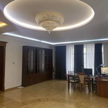 Продается Дом, 323 м²