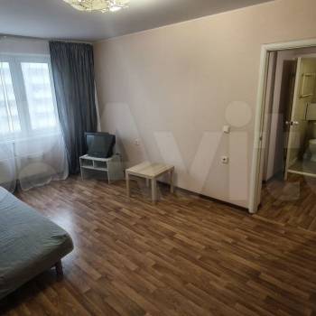 Сдается 1-комнатная квартира, 39 м²