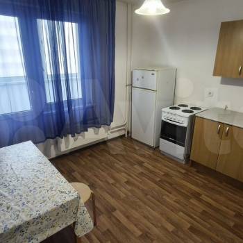 Сдается 1-комнатная квартира, 39 м²