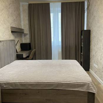 Продается 1-комнатная квартира, 43 м²