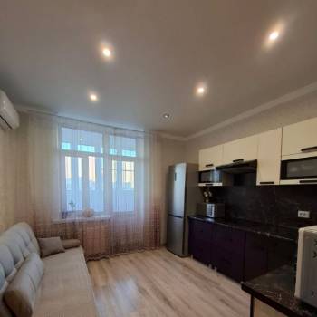 Продается 1-комнатная квартира, 40 м²