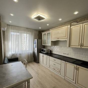 Сдается 1-комнатная квартира, 45 м²