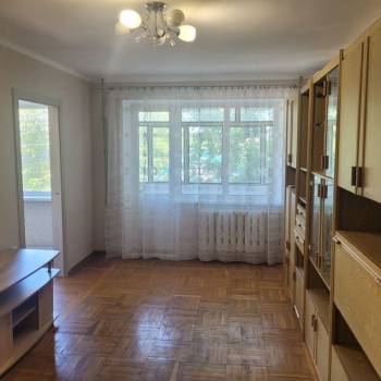 Продается Многокомнатная квартира, 61,6 м²