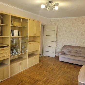 Продается Многокомнатная квартира, 61,6 м²