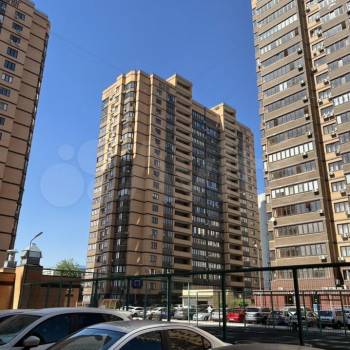 Сдается 1-комнатная квартира, 49 м²