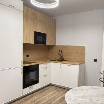 Продается 1-комнатная квартира, 43 м²