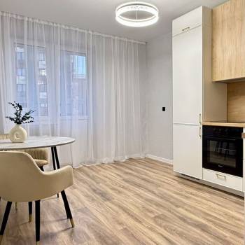 Продается 1-комнатная квартира, 43 м²