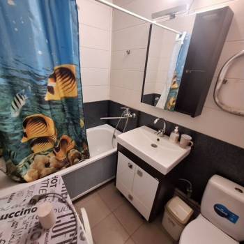 Сдается 1-комнатная квартира, 42 м²